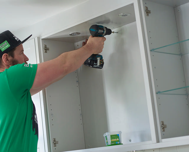 Construction screw-W (WAF) with large white-finished head, bright zinc plated