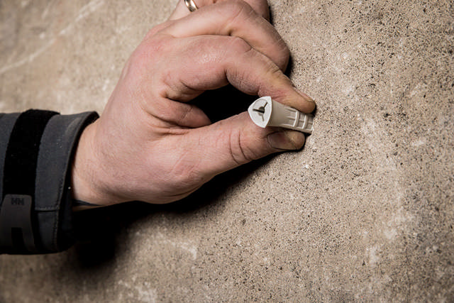 Ligtweight concrete plug