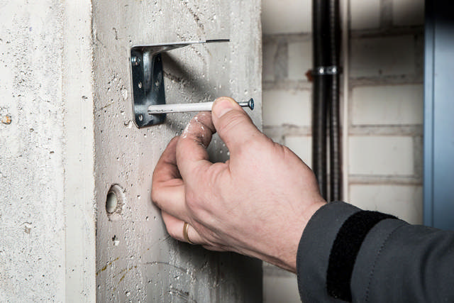 Hammerfixing with countersunk collar, bright zinc plated