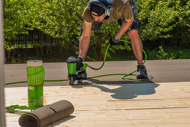 Pneumatic Coil Roofing Nailer 15° 45 mm